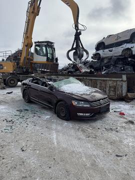 Efficient Car Recycling at Scrap Metal Facility